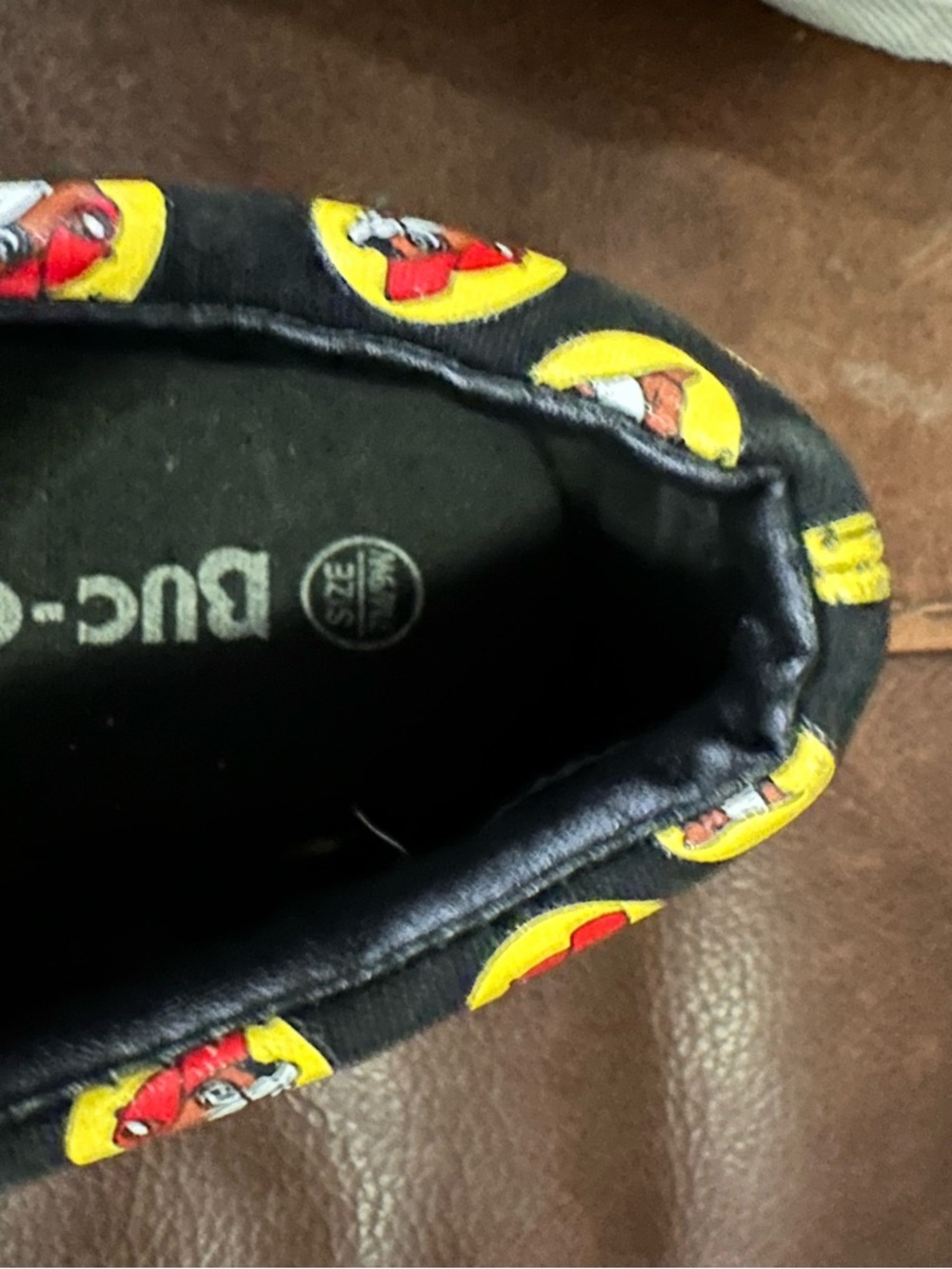 Buc-ees All Over BEAVER LOGO Low Top SLIP-ON Shoes - WOMEN’S Size 9 - Picture 3 of 4